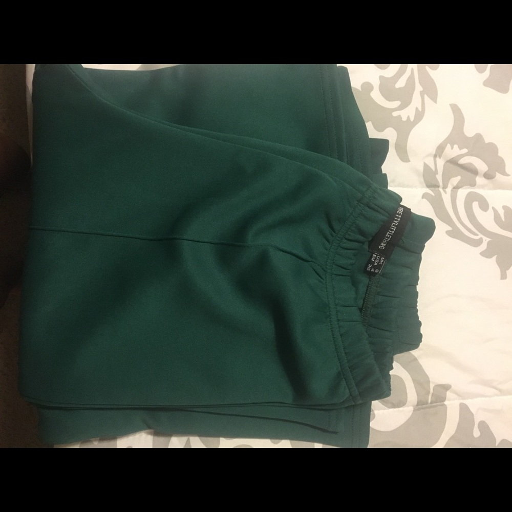 BRAND NEW PRETTY LITTLE THING DRESS PANTS
